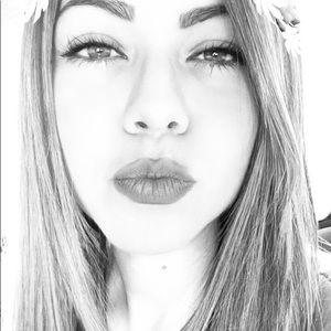 Meet your Posher, Carmen